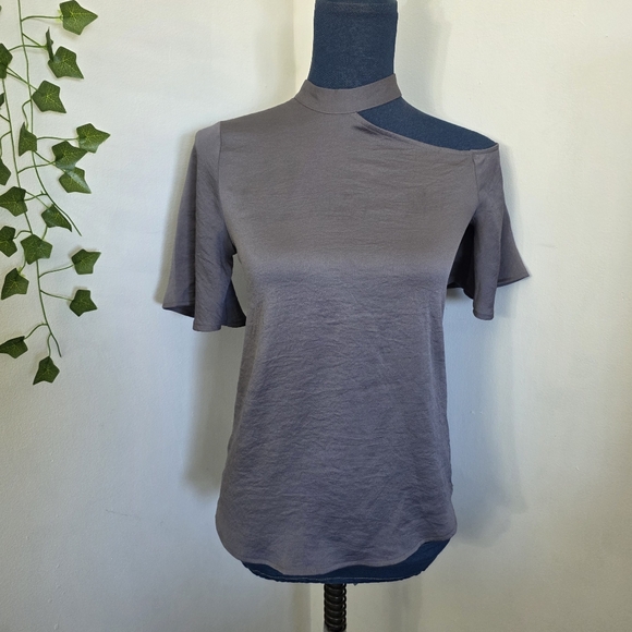 Express Silver Grey Cut Out Shoulder Blouse Top Flutter Sleeves - Picture 1 of 9